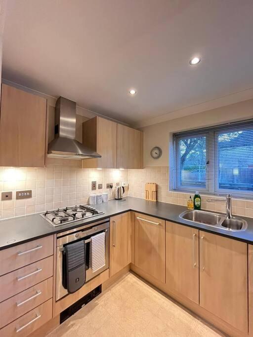 Space And Comfort In Summertown Оксфорд Экстерьер фото
